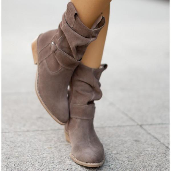 Elegant Ankle Boots with Zipper Closure